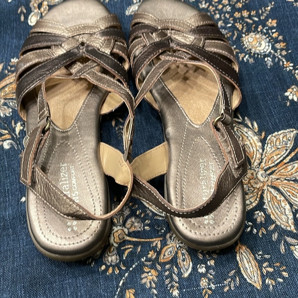 Sandals 7.5 Brand New